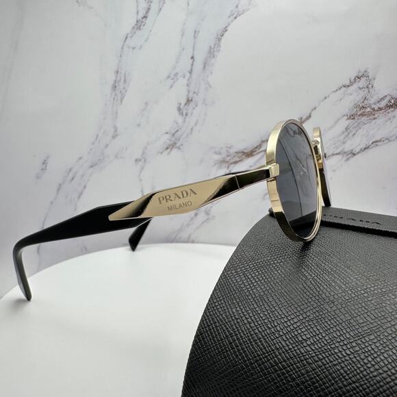 New PRADA Sunglasses - Picture 9 of 16
